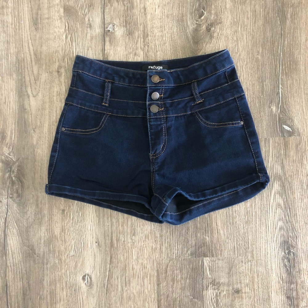 REFUGE Jean Shorts